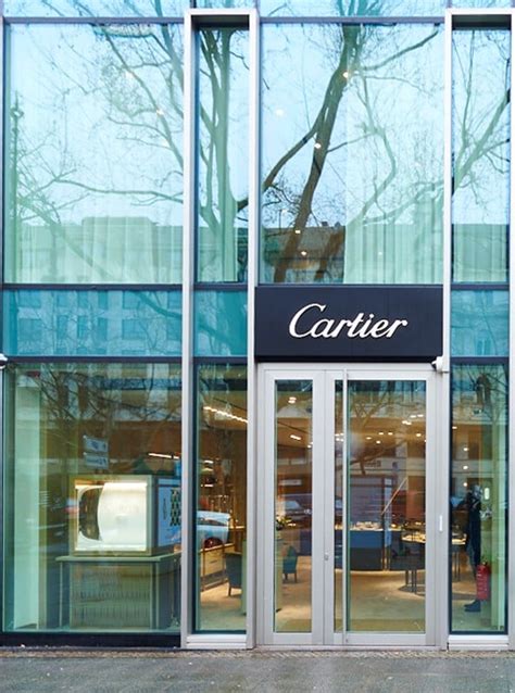 Cartier: Schmuck, Uhren, Accessoires in der (im/am) Kurfürstendamm 1.